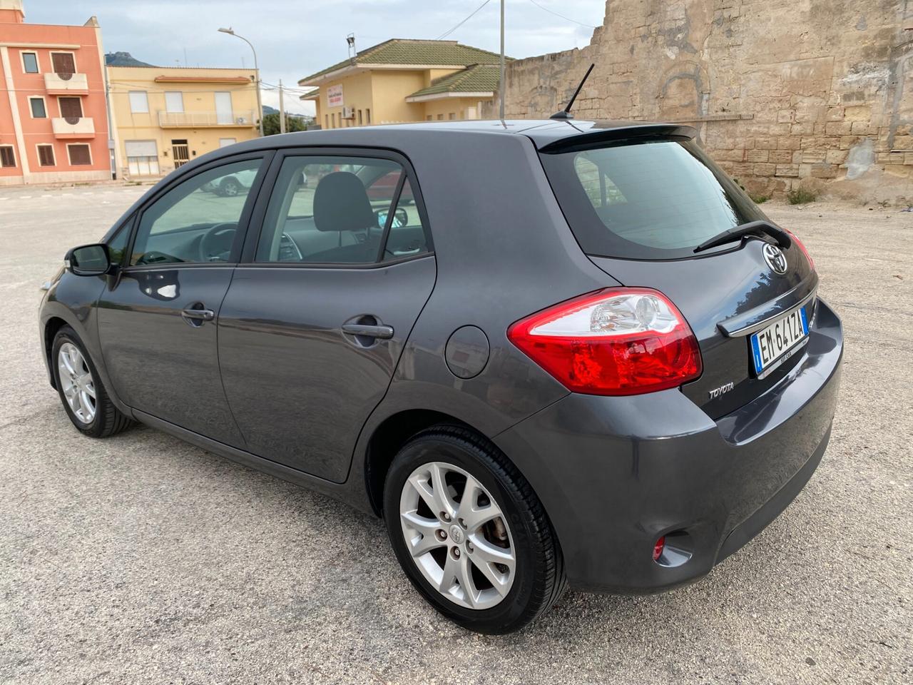 Toyota Auris 1.4 D-4D 5 porte Active