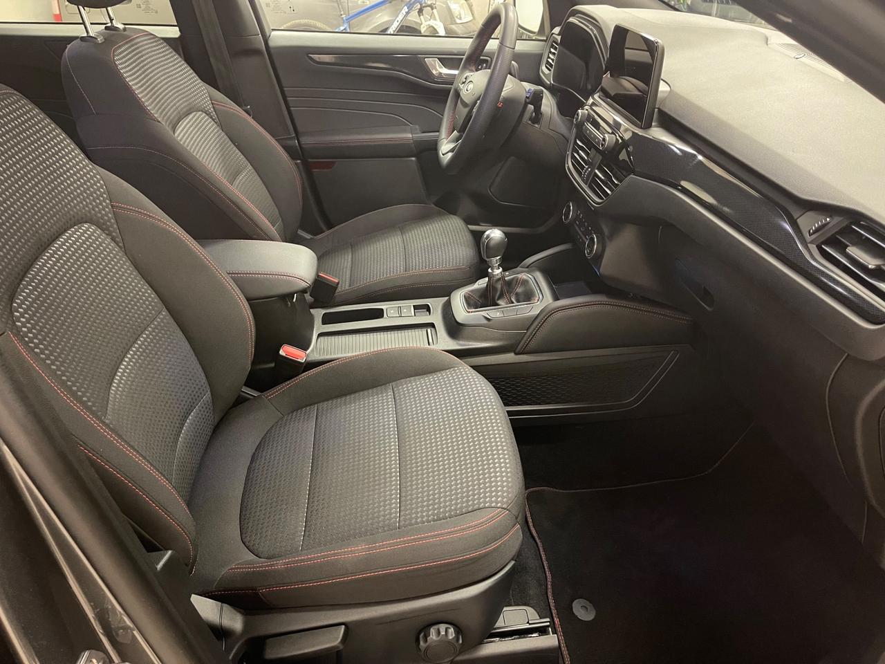 Ford kuga 1.5 120cv st-line nuova