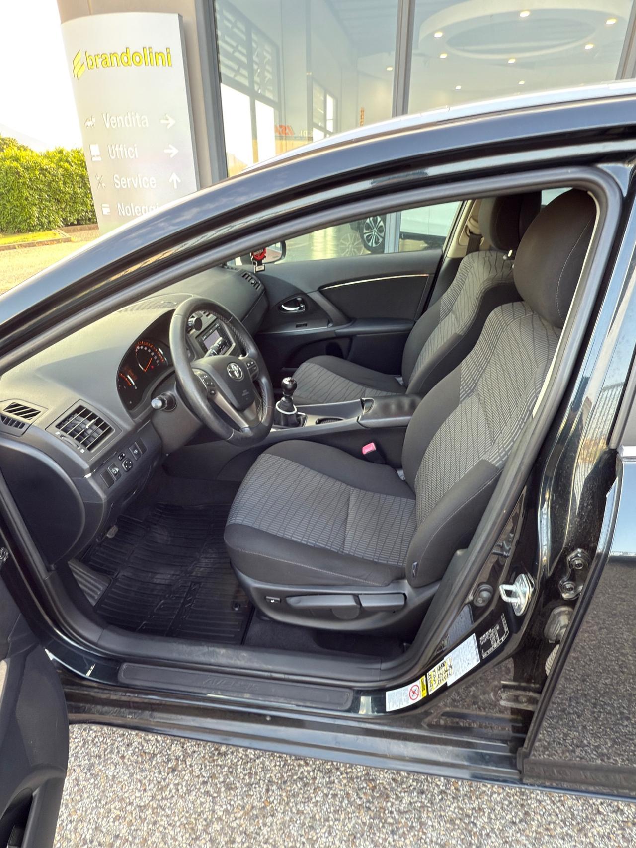 Toyota Avensis 2.0 D-4D Wagon Sol