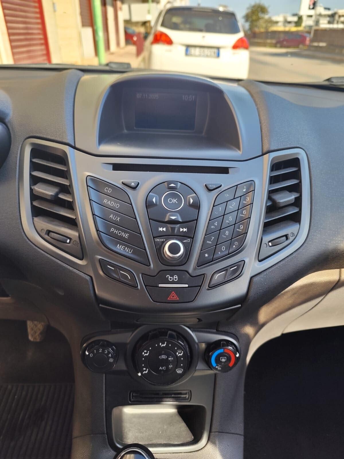 Ford Fiesta 1.5 TDCi Diesel 75CV