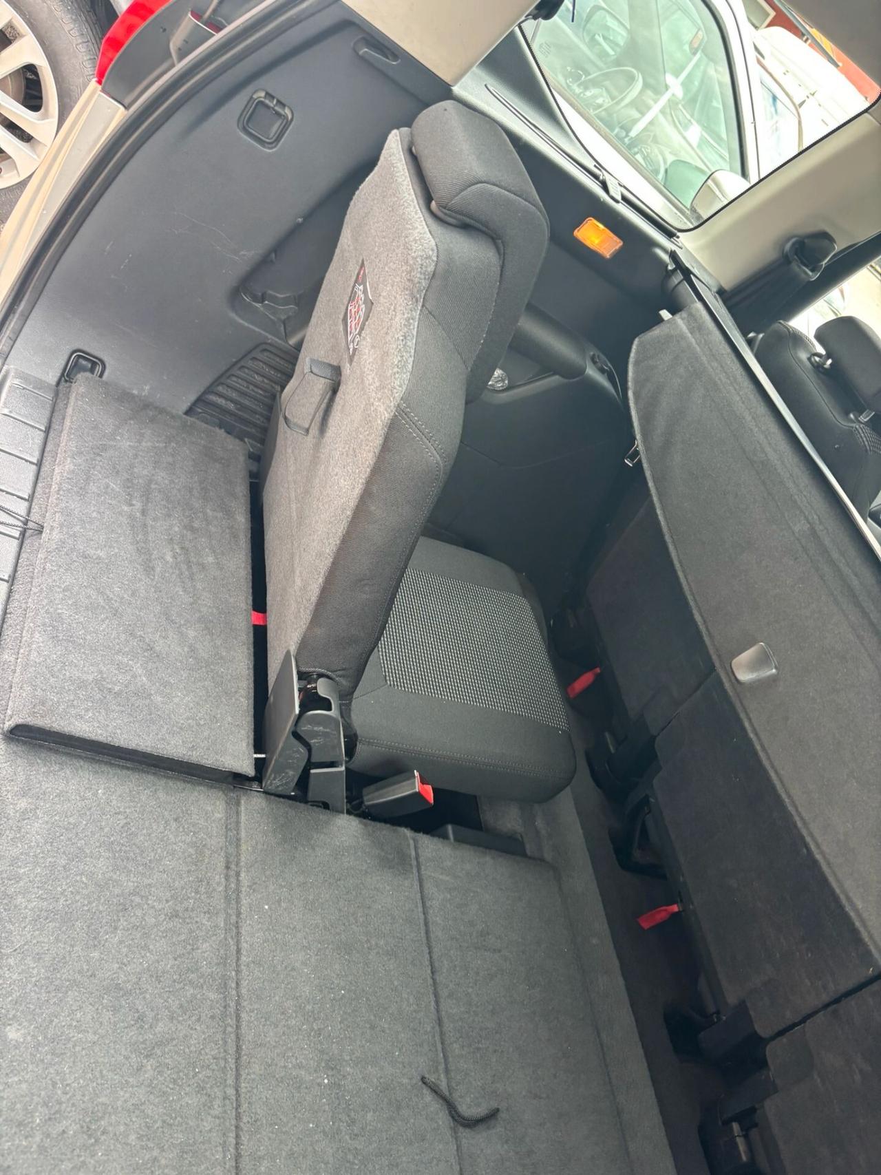 Peugeot 5008 1.6 HDi 112CV Premium 7 POSTI