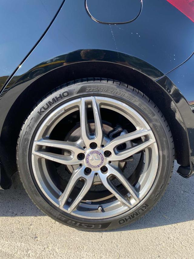 MERCEDES-BENZ A 180 d Sport