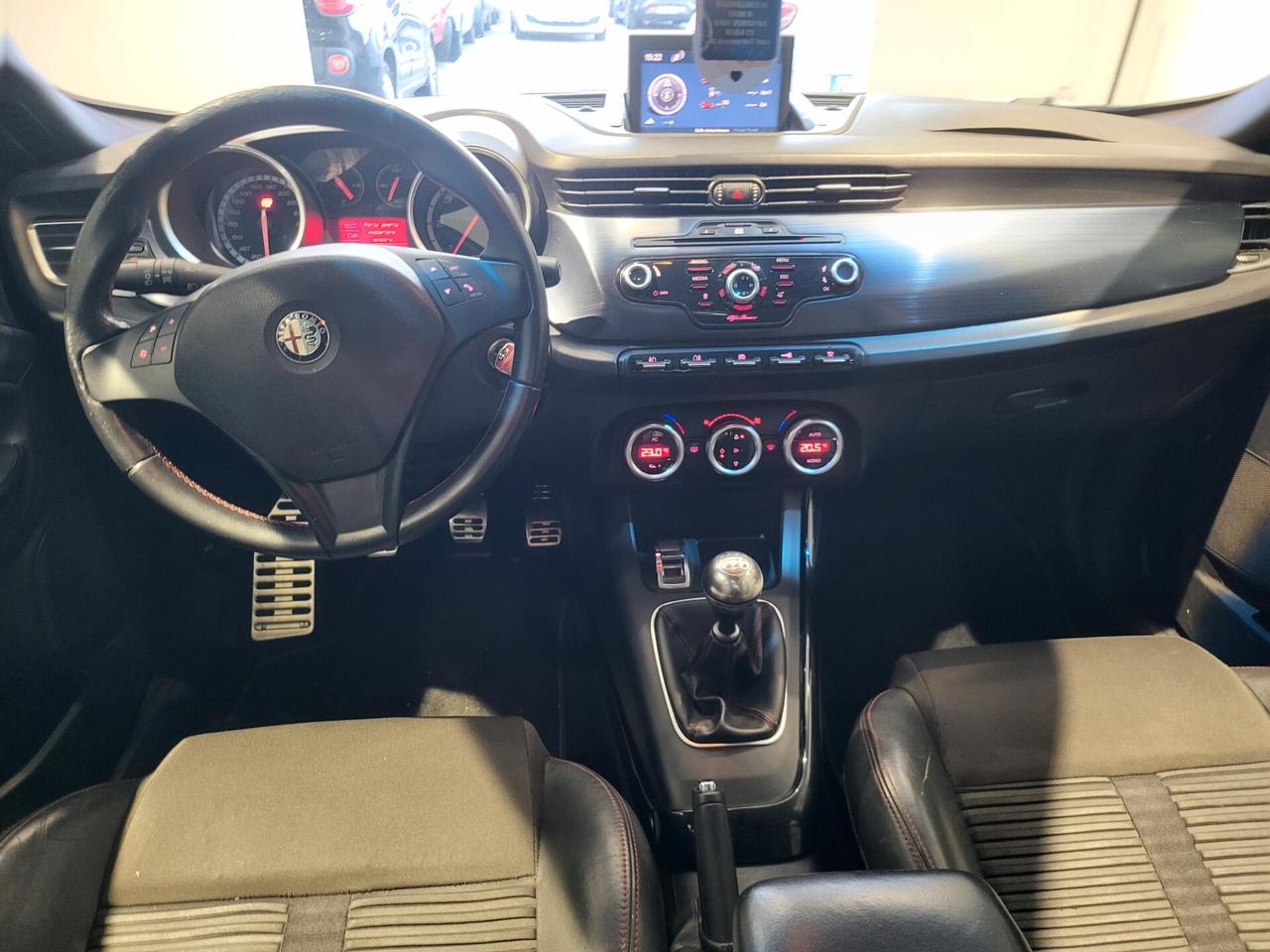 Alfa Romeo Giulietta - 2011 2.0 JTDm-2 140 CV Distinctive