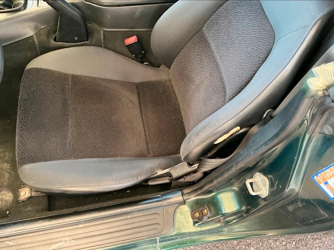 Mazda MX-5 1.6i 16V cat