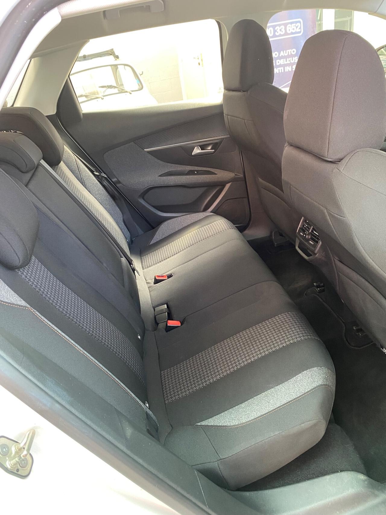 Peugeot 3008 BlueHDi 130 S&S EAT8 Business