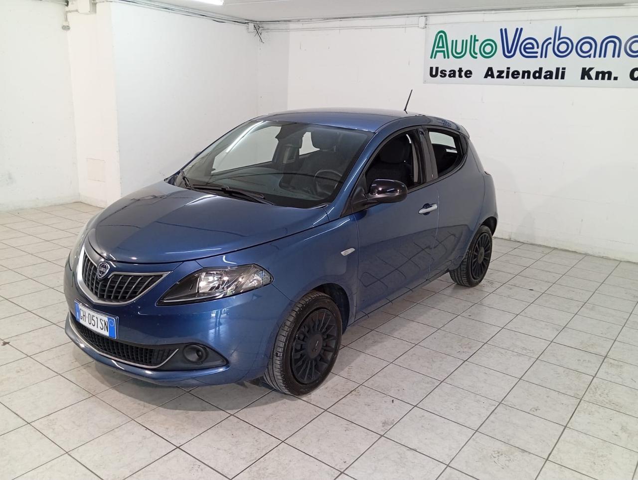 Lancia Ypsilon 1.0 FireFly 5 porte S&S Hybrid Ecochic Silver