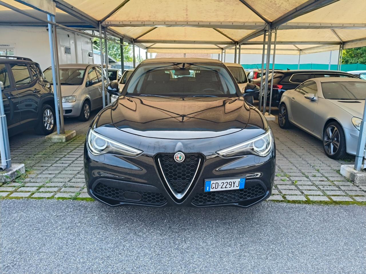 Alfa Romeo Stelvio 2.2 Turbodiesel 160 CV AT8 RWD Super
