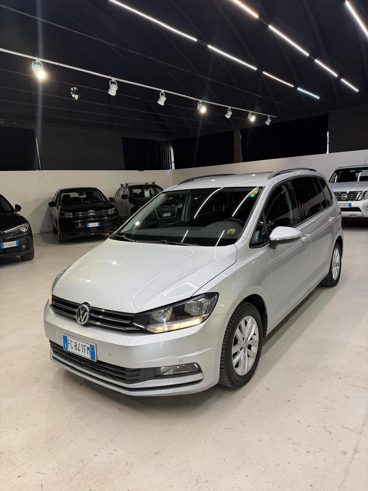 Volkswagen Touran 2.0 TDI 150 CV SCR DSG Comfortline BlueMotion Tech-Neopatentati