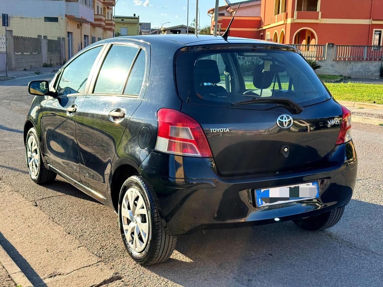 Toyota Yaris 1.0 5 porte Now GPL