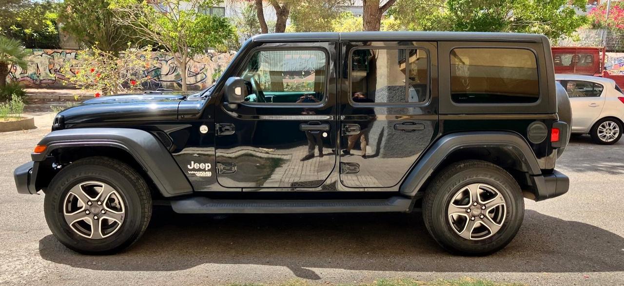 Jeep Wrangler Unlimited 2.2 Mjt II Sahara uff ITA cert