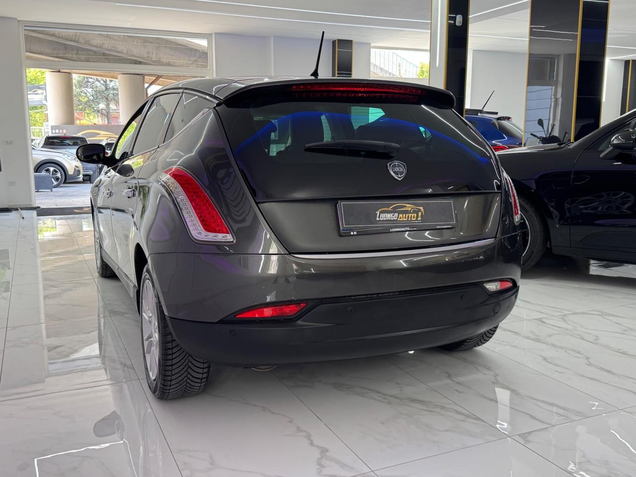 Lancia Delta 1.6 MJT Gold Full Opt