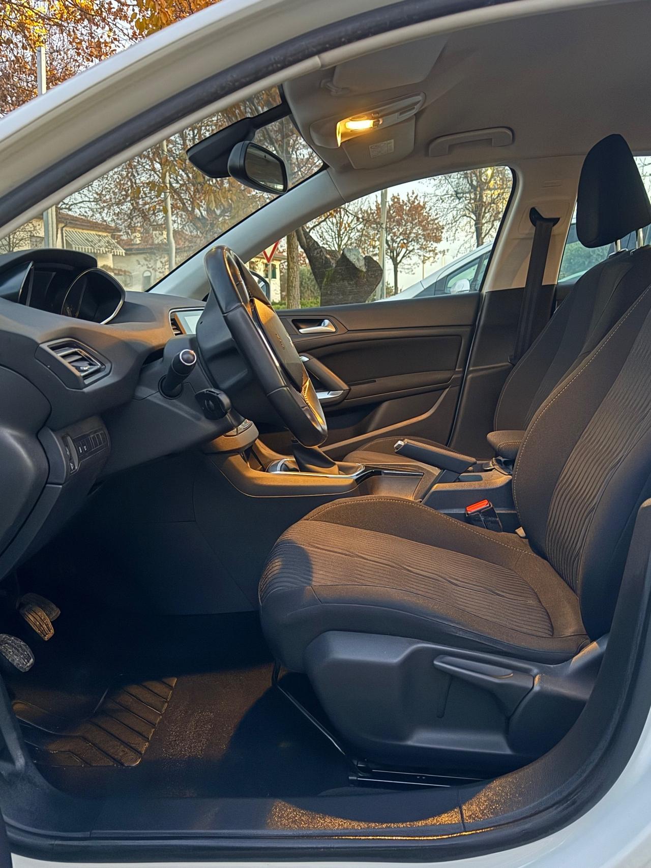 Peugeot 308 BlueHDi 100 S&S Active