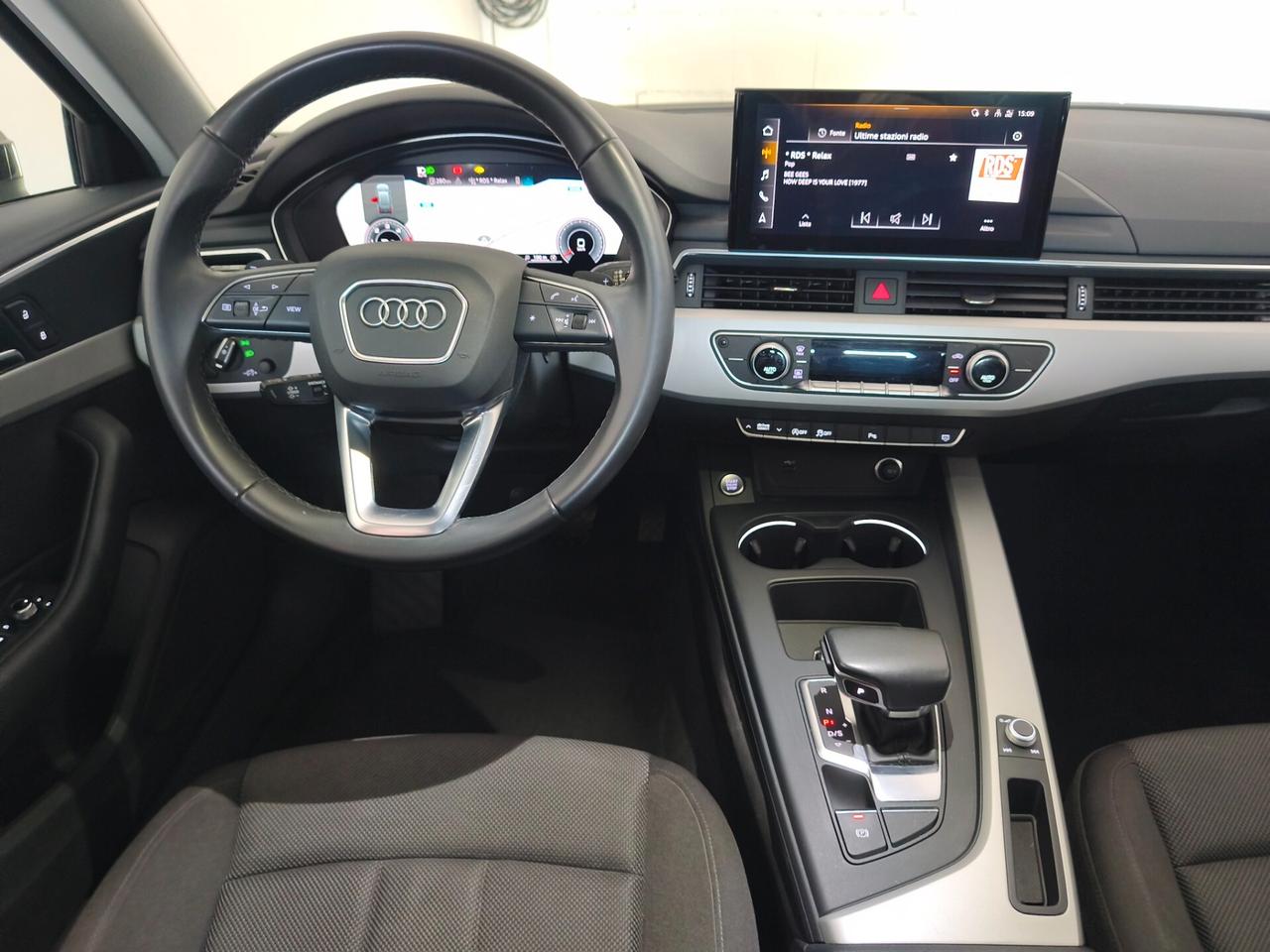 Audi A4 Avant 35 TDI/163 CV Mhev -S tronic Business Advanced