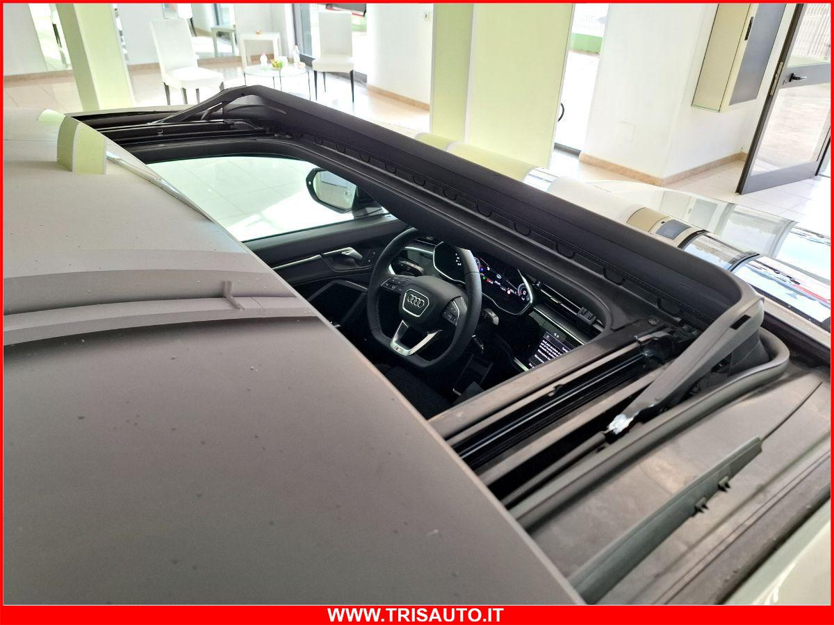 AUDI Q3 SPB 40 2.0 TDI S-Tronic Quattro S-Line Black Identity (TETTO PANORAMICO APRIBILE)