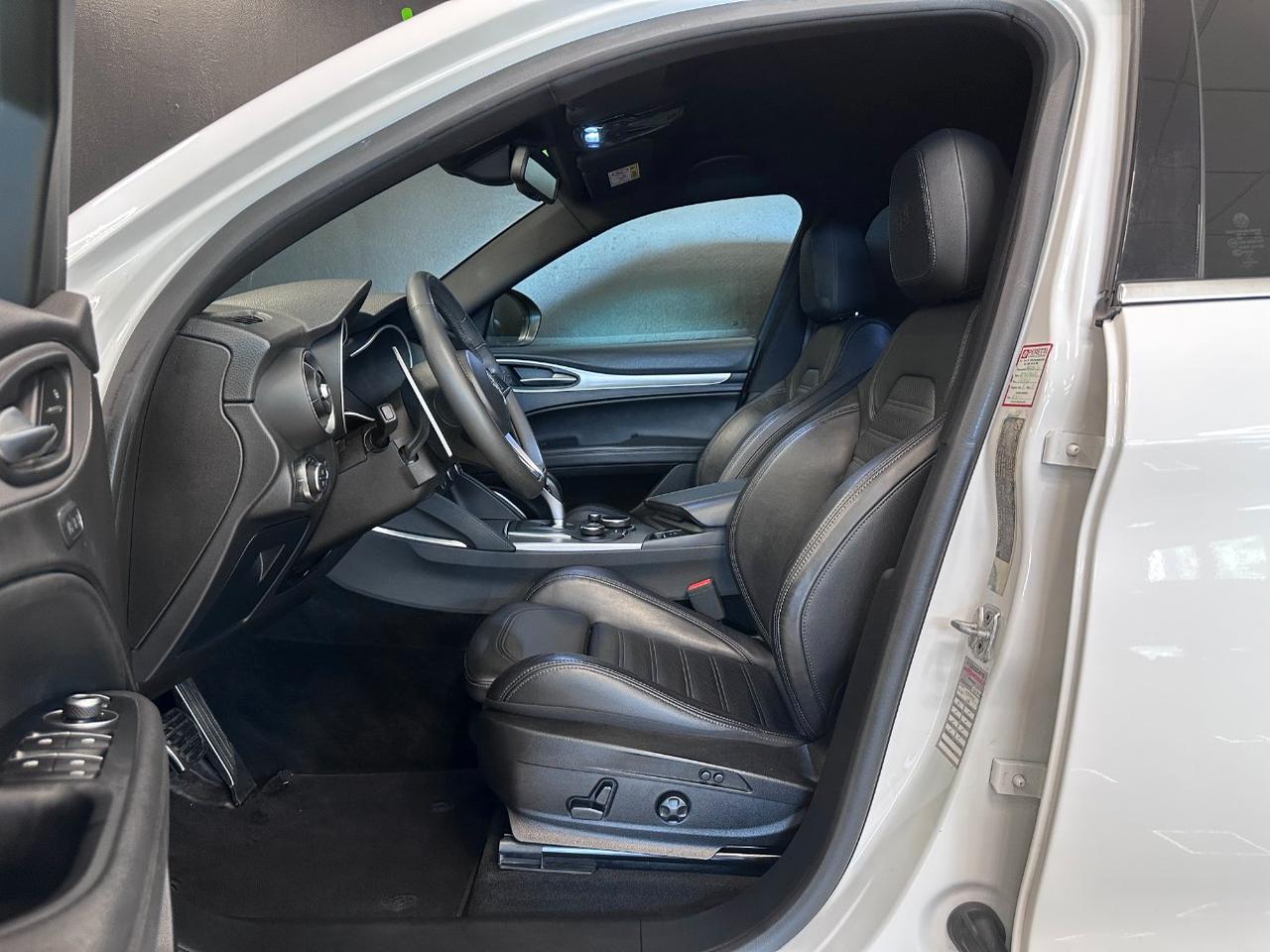 Alfa Romeo Stelvio 2.2 t Executive Q4 210cv auto my19