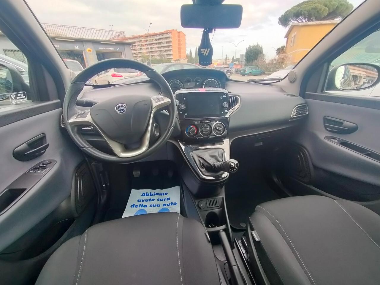 Lancia Ypsilon Hybrid Gold prezzo REALE