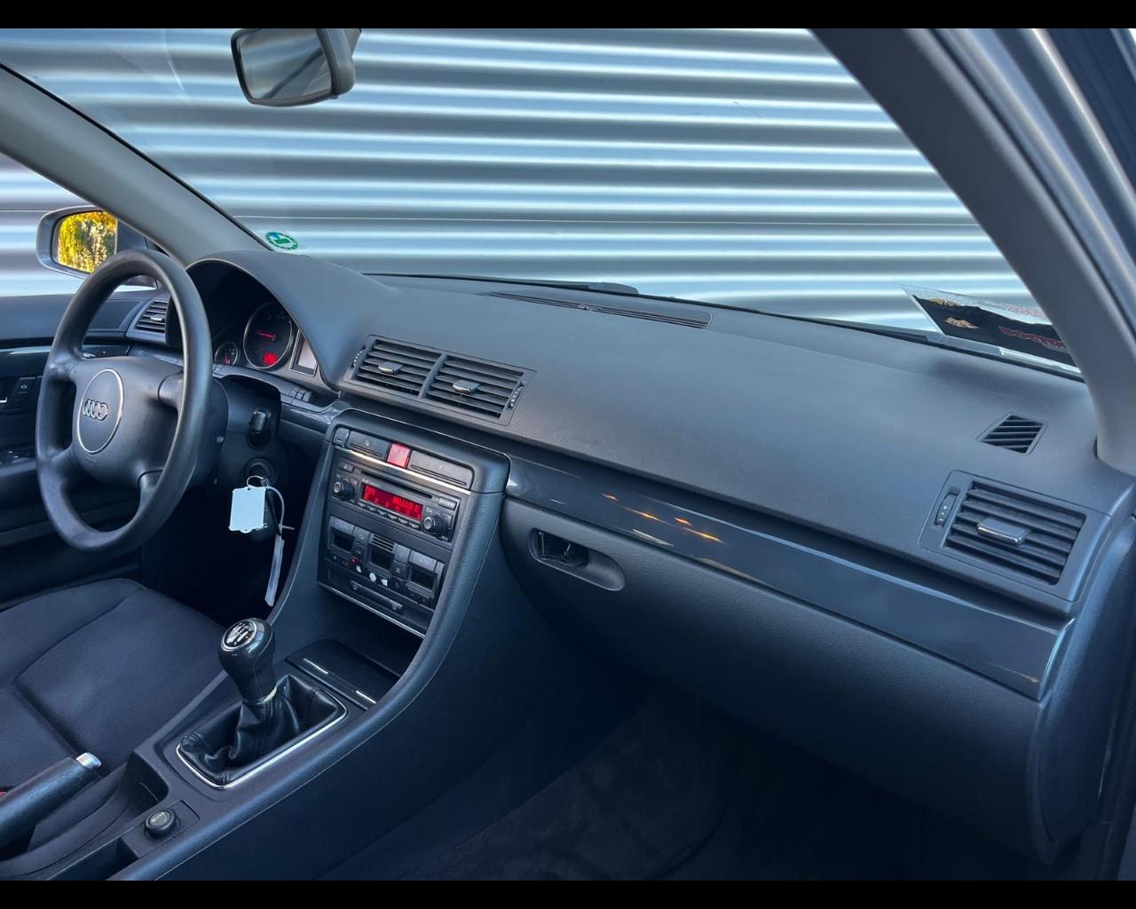 AUDI A4 AVANT 1.9TDI 130CV