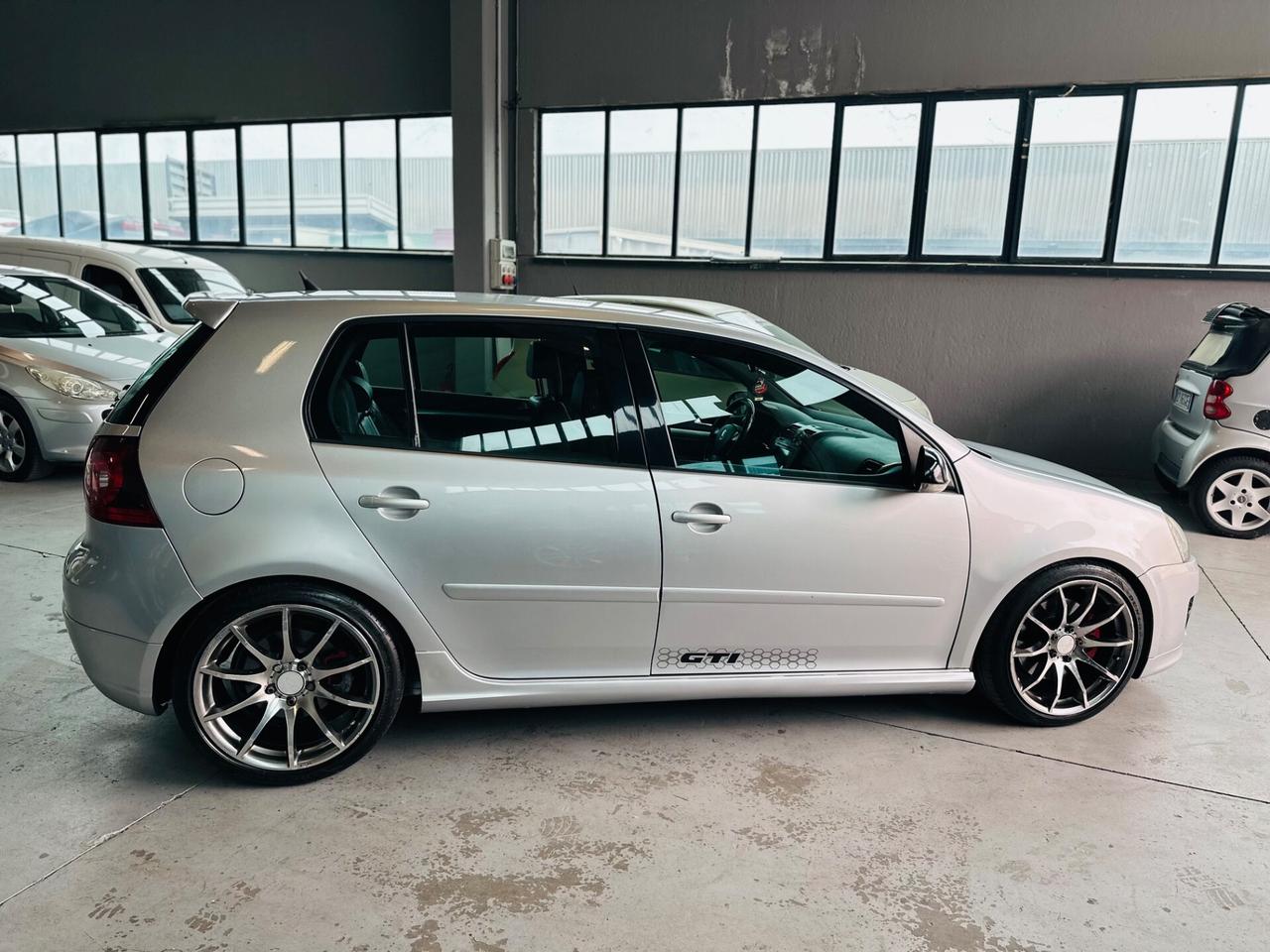 Volkswagen Golf GTI edition 30
