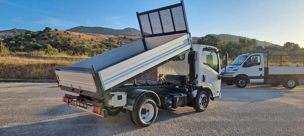 Isuzu M21 Ribaltabile Trilaterale