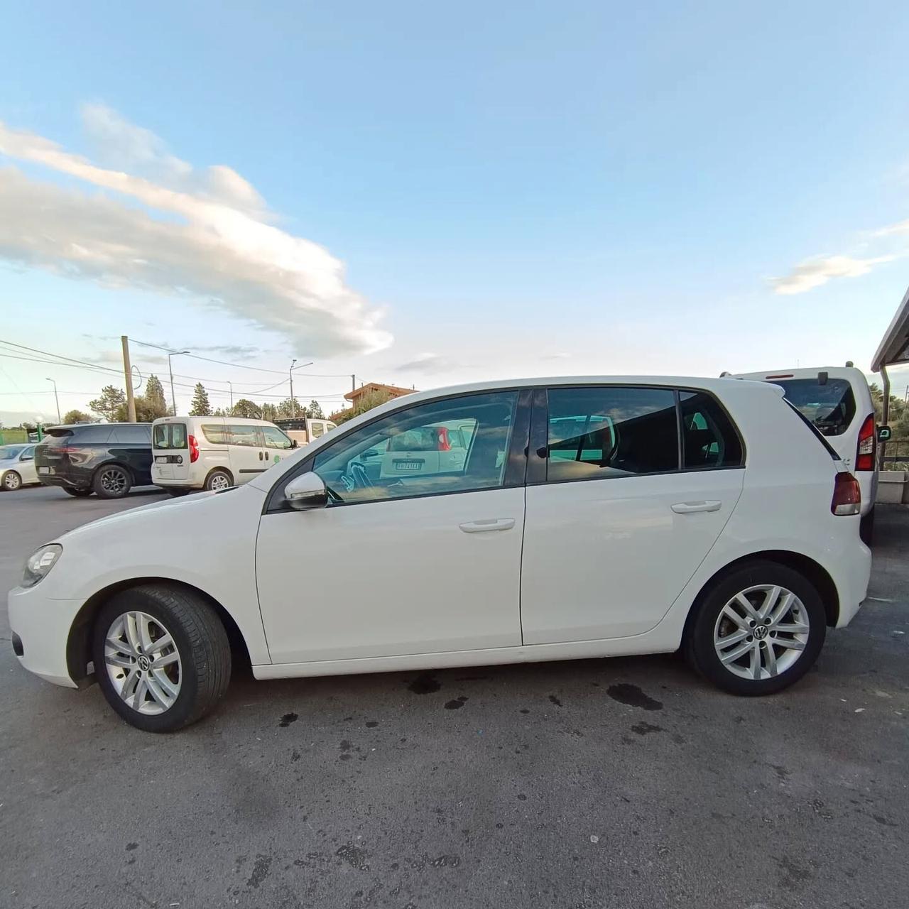 Volkswagen Golf 1.6 TDI FULL OPT