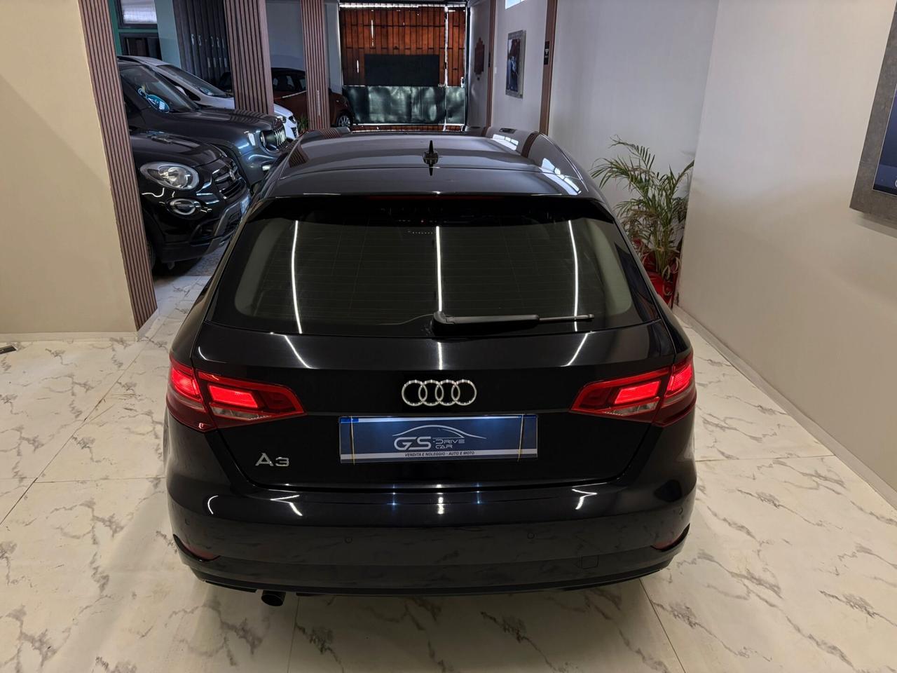 Audi A3 sportback SPB 30 TDI 1600cc 116cv Admired
