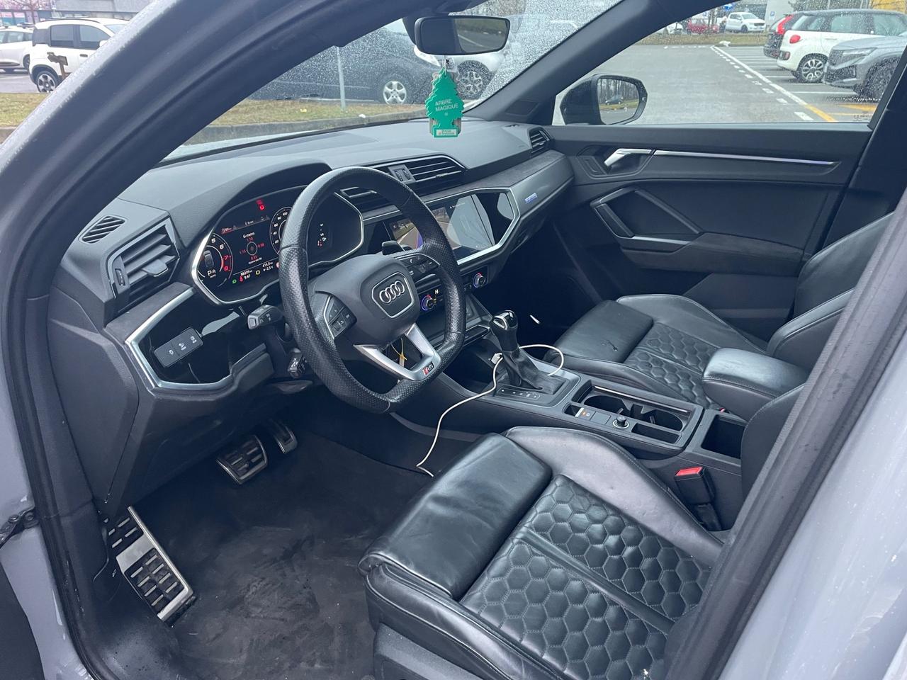 Audi RSQ3 SPB quattro*Automatik*Navi*Pelle