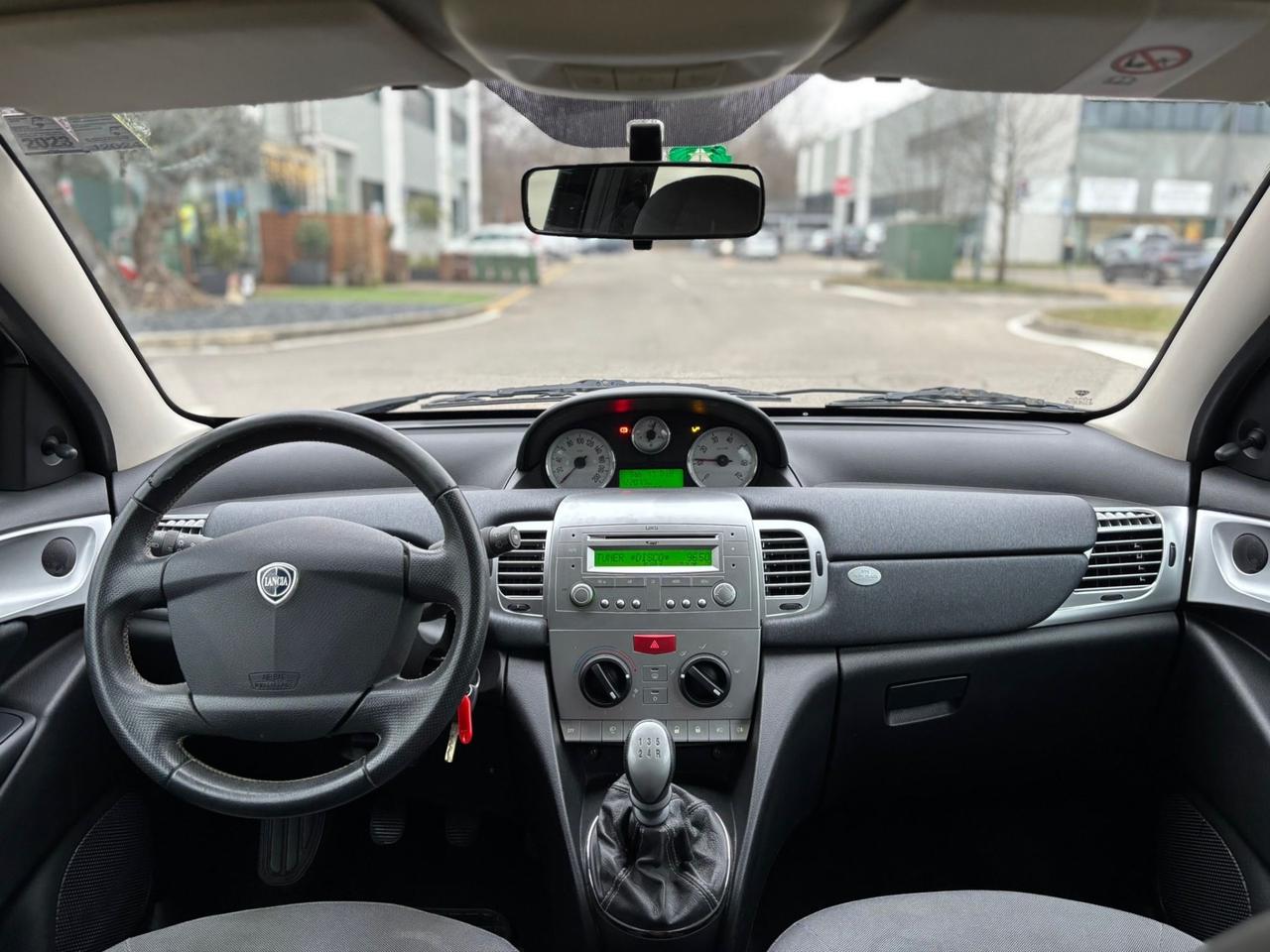 Lancia Ypsilon 1.2 69 CV Argento