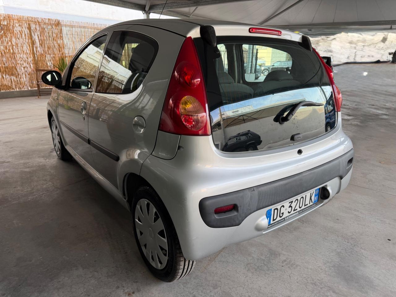 Peugeot 107 1.0 68CV 5p. Plaisir