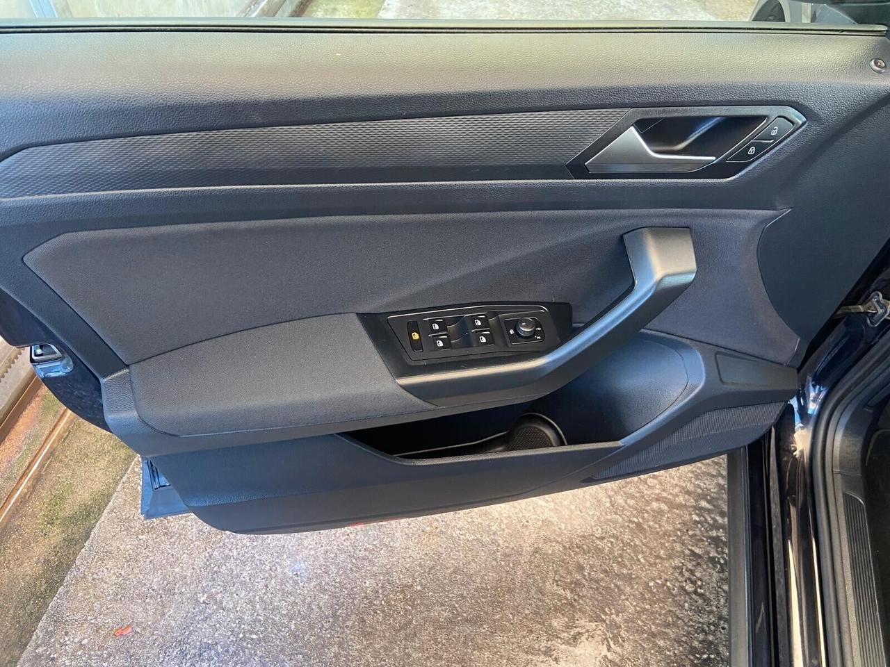 Volkswagen T-Roc 1.0 TSI Life