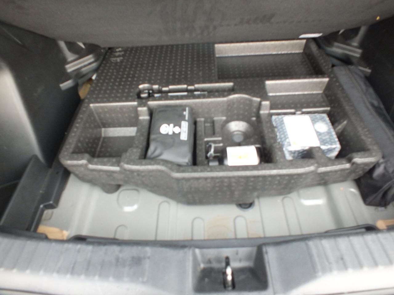 TOYOTA YARIS CROSS 1.5 HYBRID E-CVT 4X4