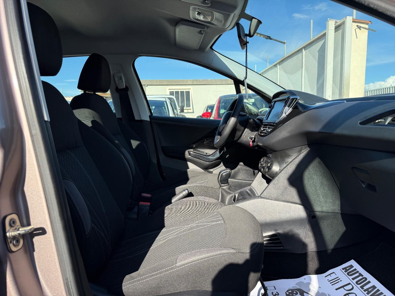 Peugeot 208 1.2 VTi 82 CV 5 porte