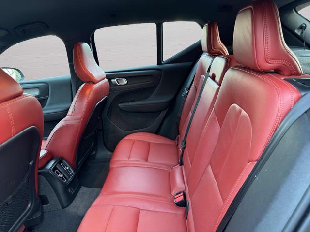 VOLVO XC40 T4 Recharge Plug-in Hybrid Inscription