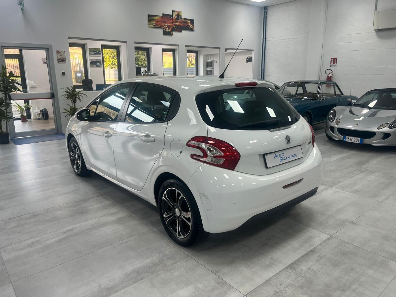 Peugeot 208 5p 1.2 puretech