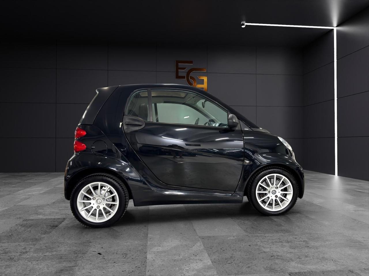 Smart ForTwo 1000 52 kW MHD coupé passion
