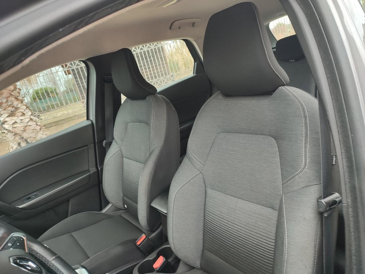 Renault Captur 1.5 DCI 95CV BLUE 6 MARCE NAVIGATORE CERCHI LEGA