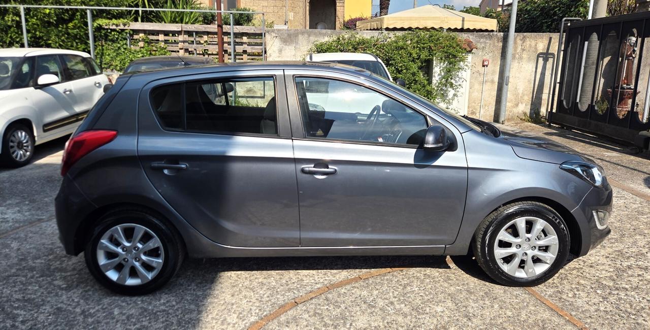 Hyundai i20 1.2 5p. GPL DISTRIBUZIONE FATTA GARANZIA