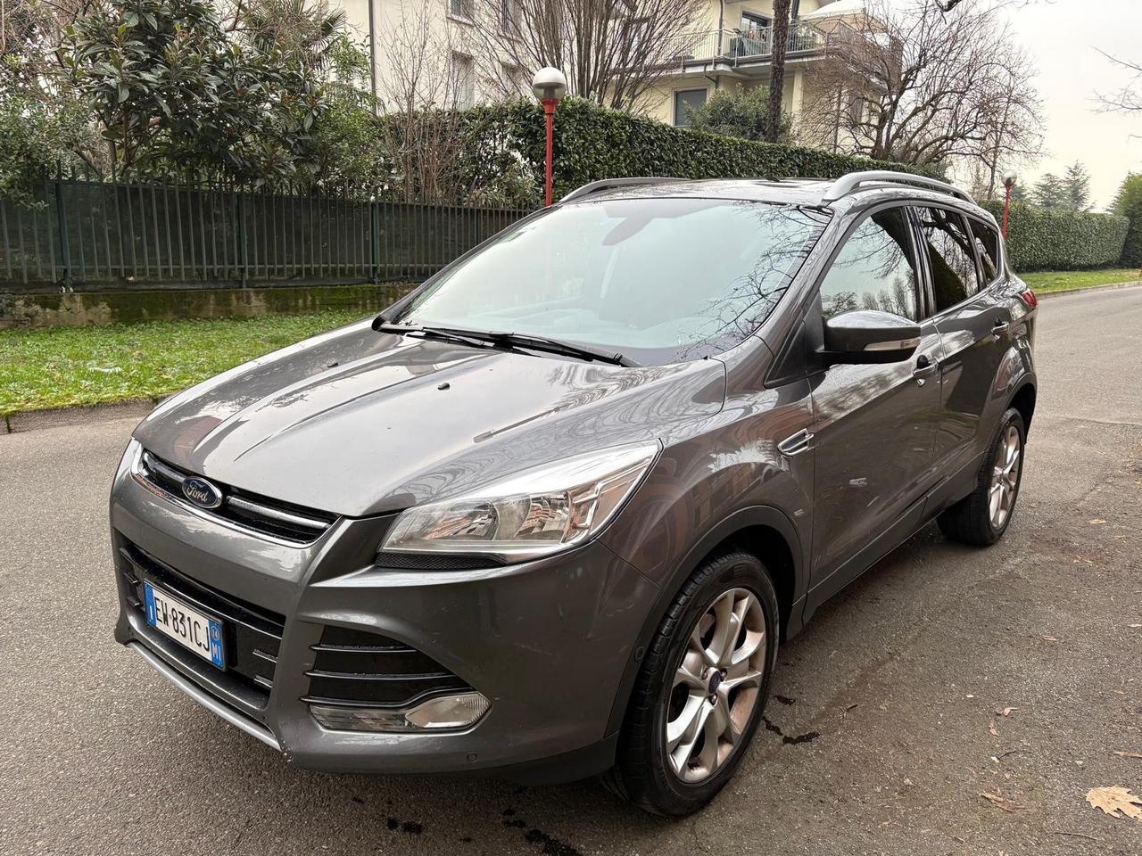 Ford Kuga 2.0 TDCI 140 CV 4WD Powershift Business