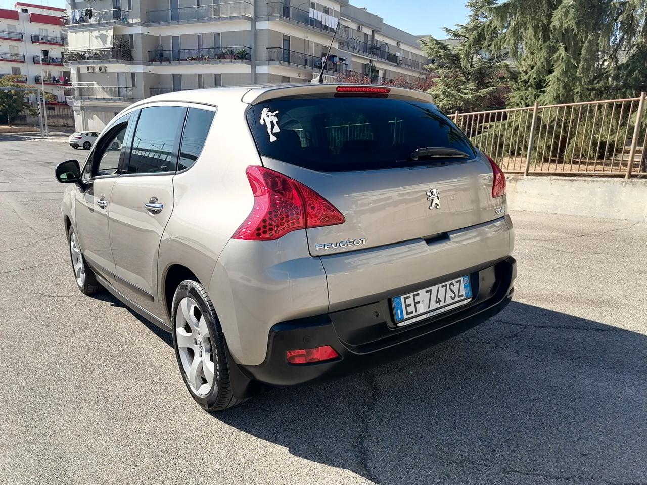 Peugeot 3008 1.6 e-HDi 112CV CAMBIO AUTOMATICO 2011