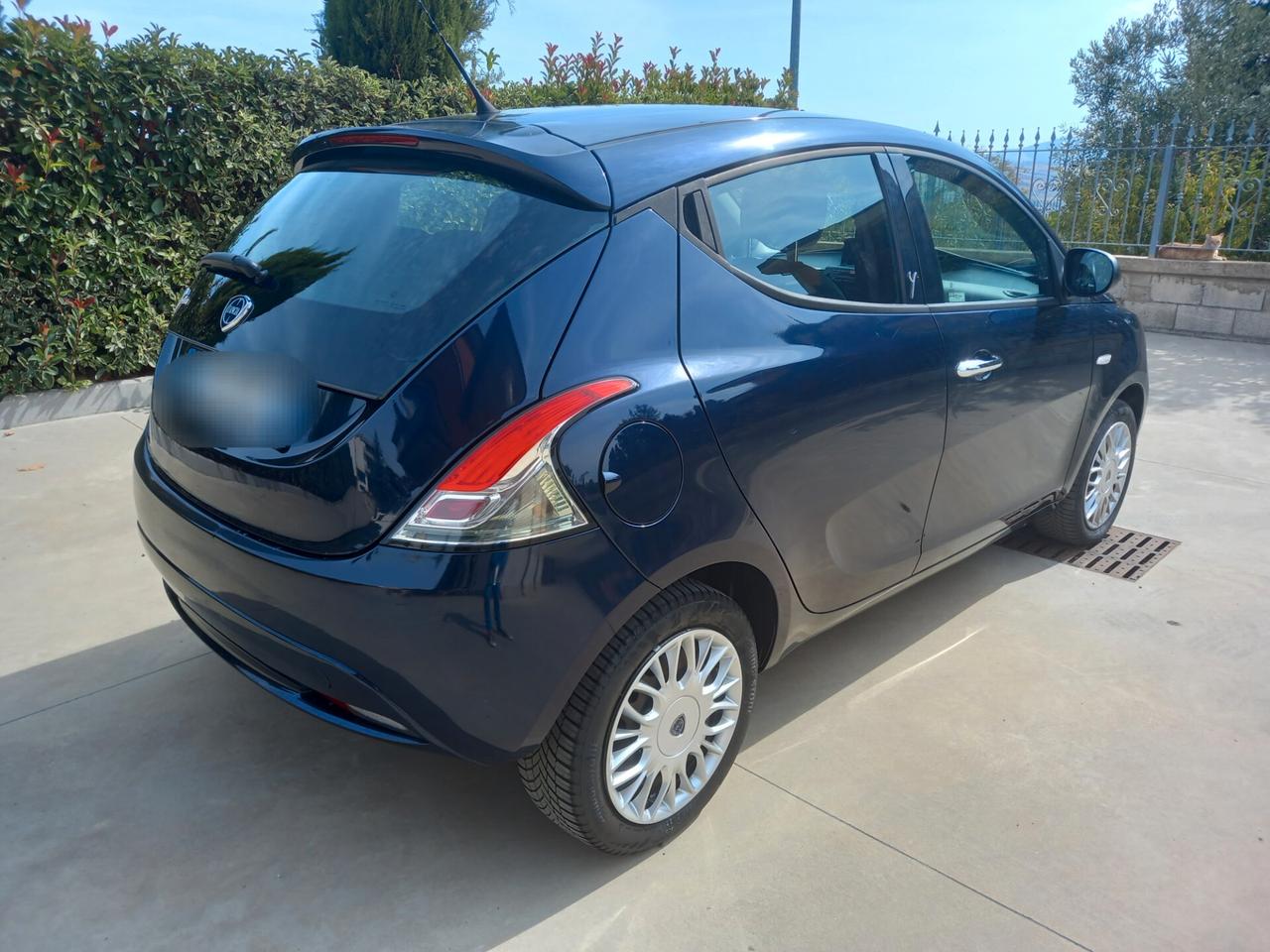 Lancia Ypsilon 1.2 69 CV