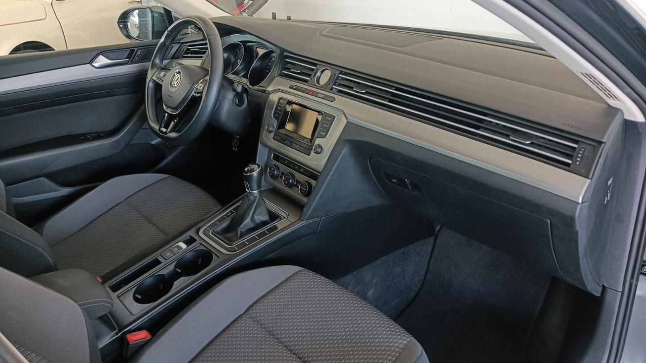 Volkswagen Passat 1.6 TDI Trendline BlueMotion