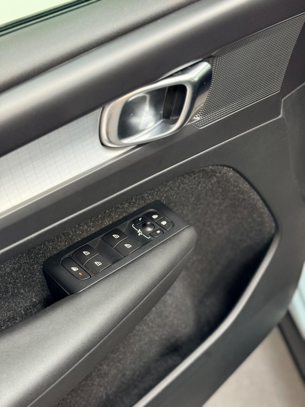 Volvo XC40 T3 1.5 156CV Inscription 06/2018 EURO 6B