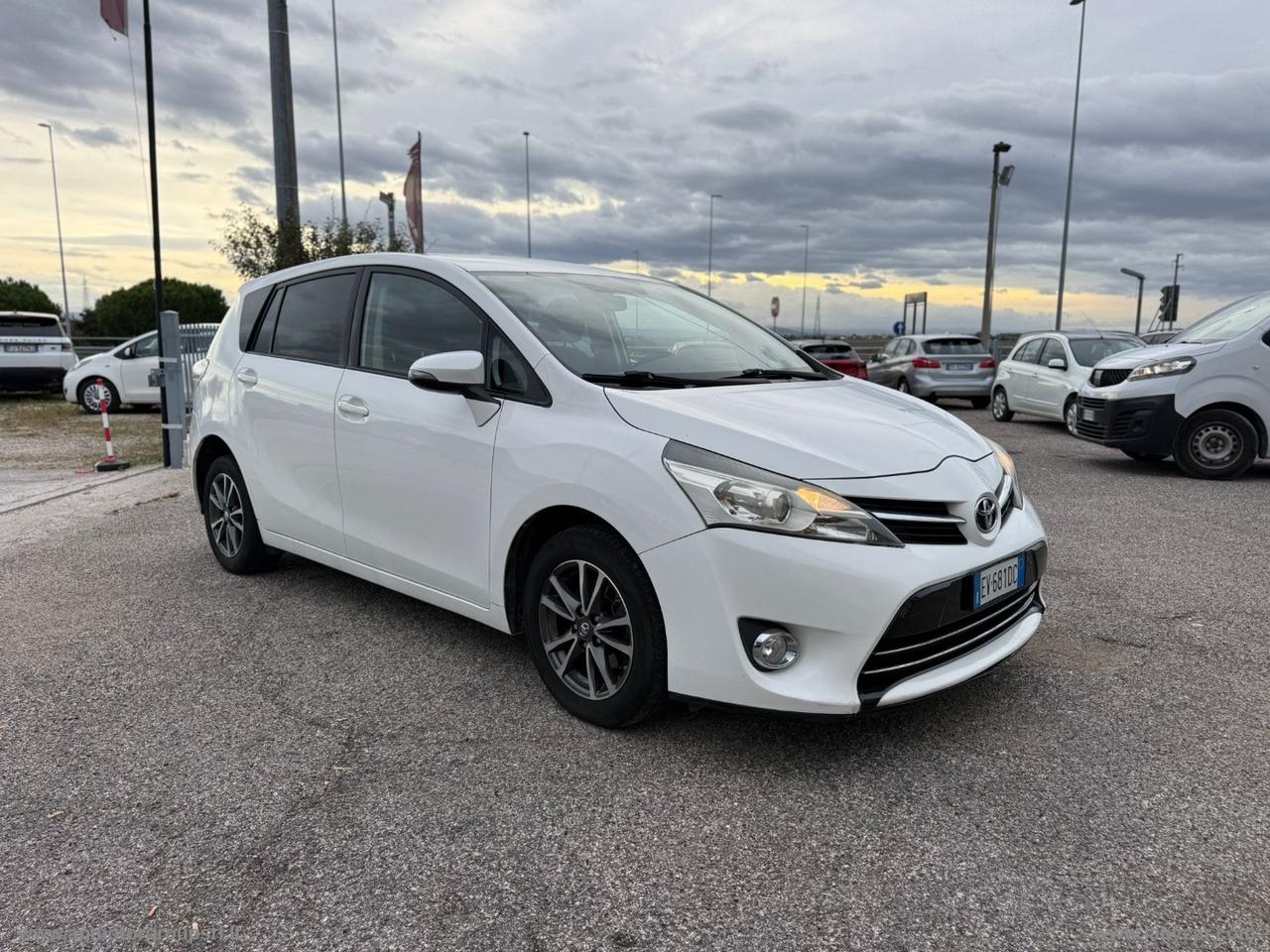 TOYOTA Verso 1.6 D-4D Style 7 posti