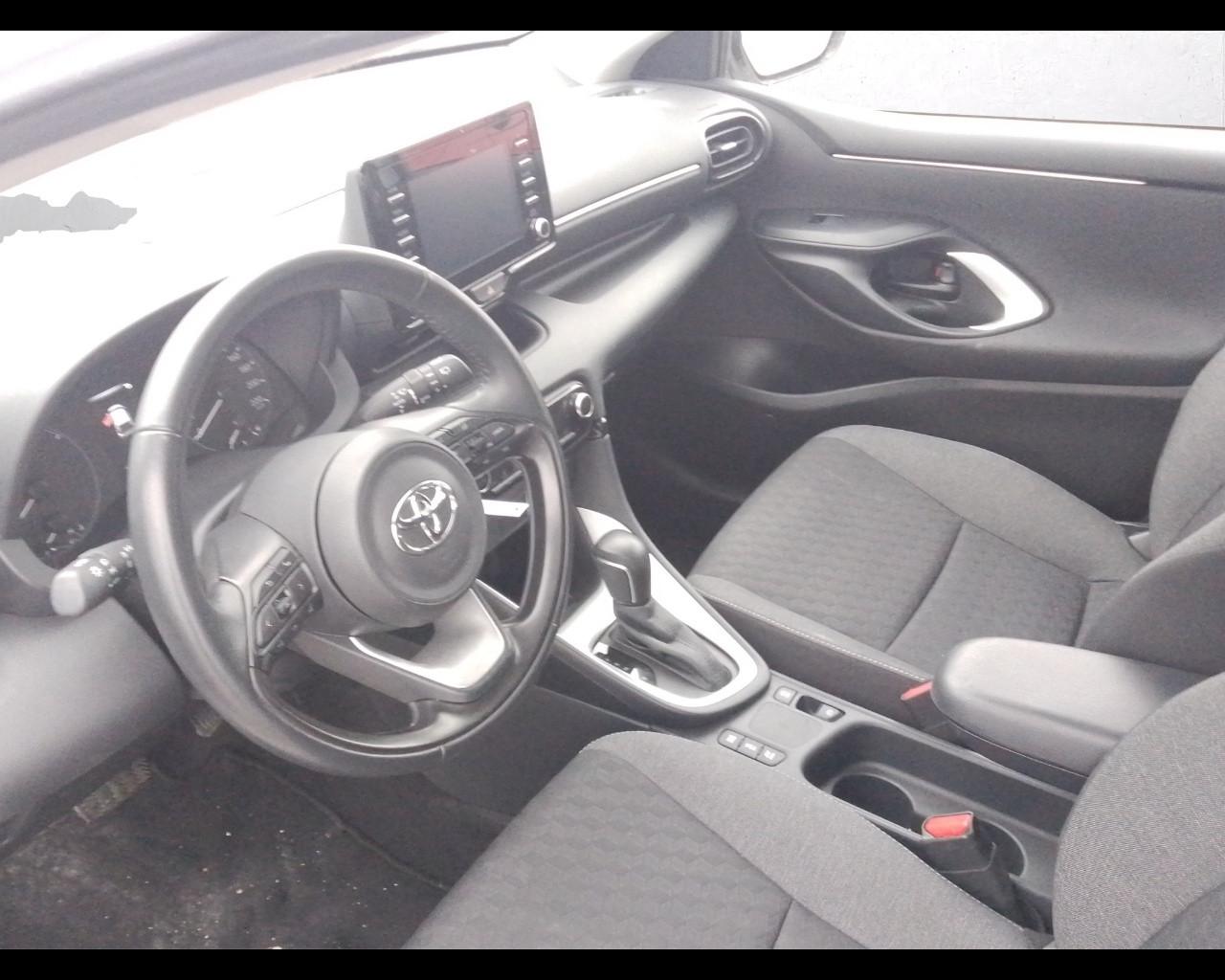 TOYOTA Yaris 4ª serie - Yaris 1.5 Hybrid 5 porte Business