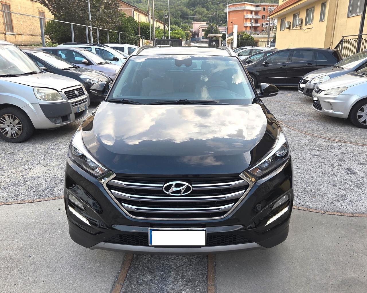 Hyundai Tucson 1.7 CRDi XPossible FULL GARANZIA
