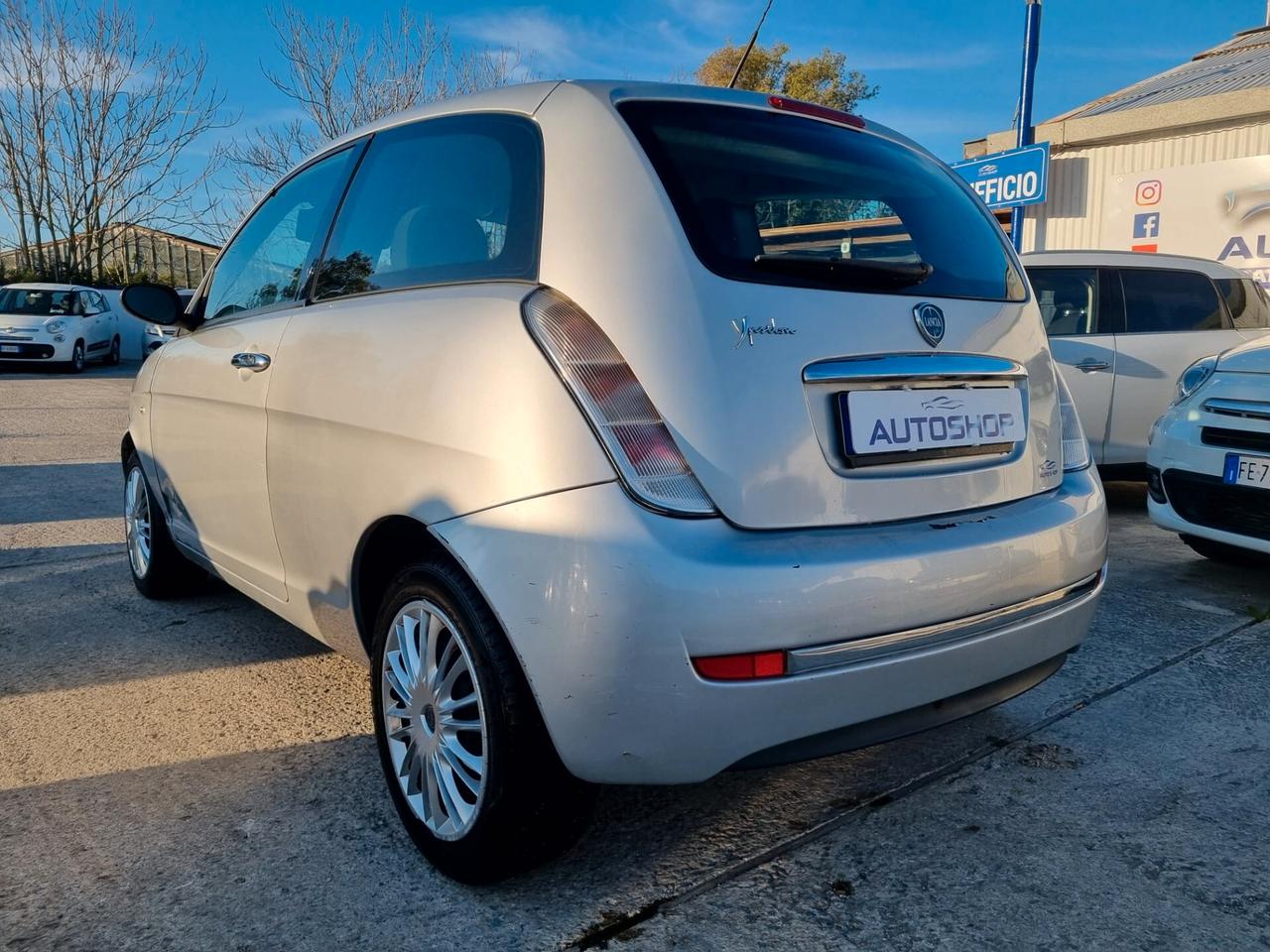 Lancia Ypsilon 1.2 Argento