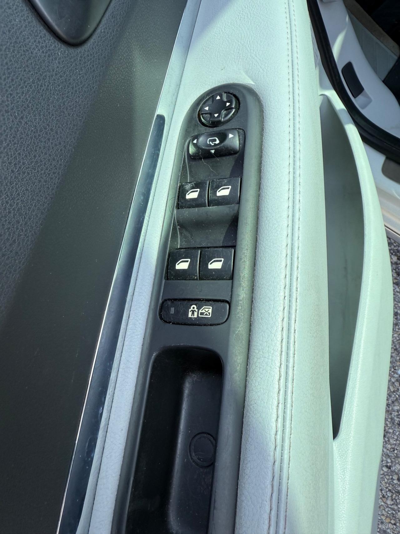Peugeot 3008 2.0 HDi 150CV Tecno