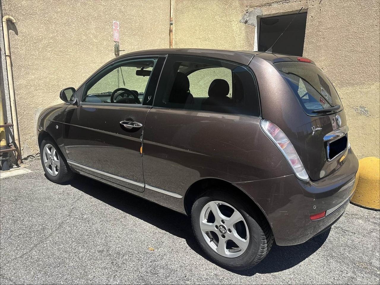 LANCIA YPSILON 1.4 16V PLATINO AUTOMATICA