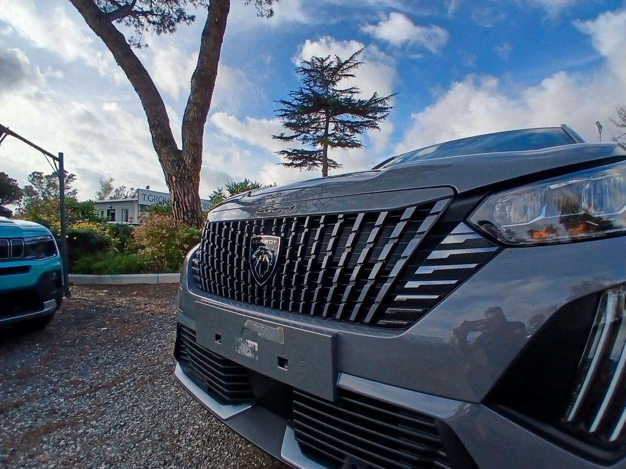 Peugeot 2008 Hybrid 145 e-DCS6 Allure