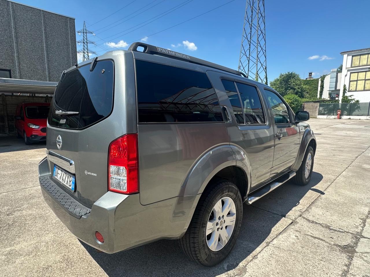 Nissan Pathfinder 2.5 dCi XE Plus