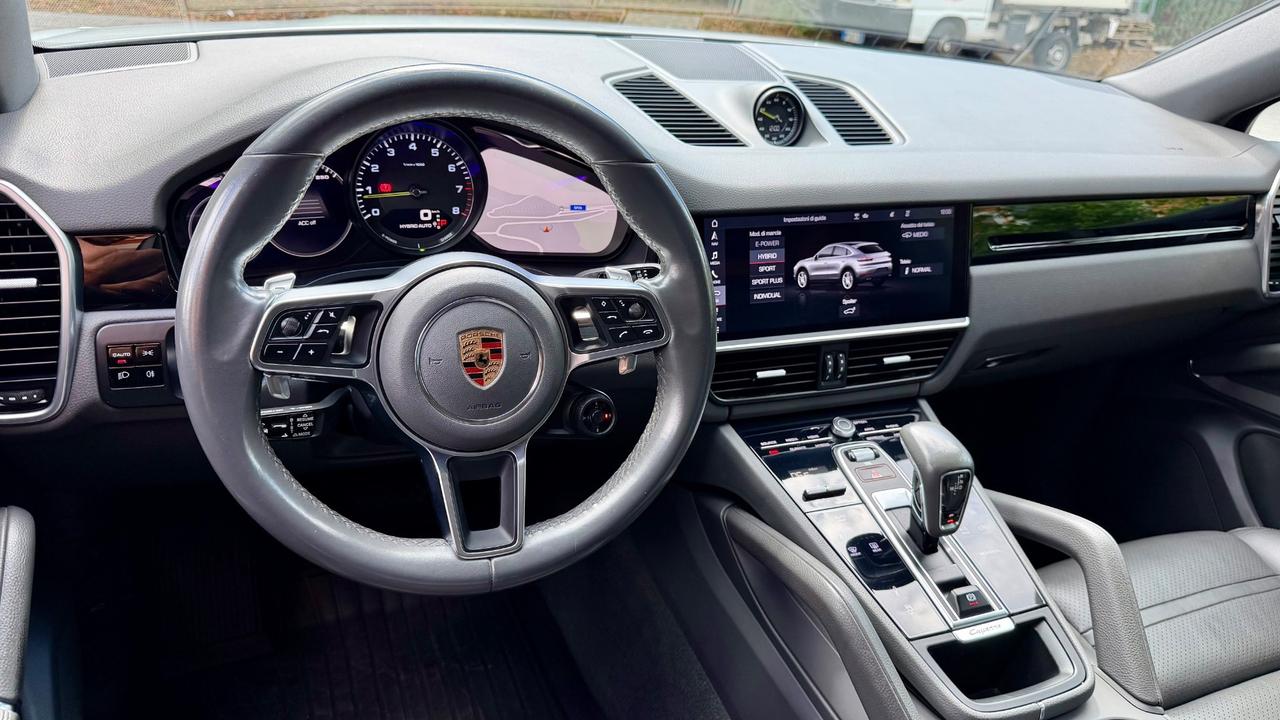 Porsche Cayenne Coupé 3.0 V6 E-Hybrid